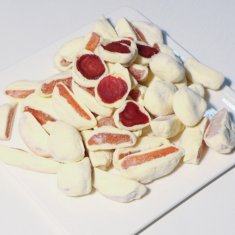 Handmade milk fu dried strawberry candied fruit preserved cow rolled yellow peach dried apricot dessert snacks source factory bulk wholesale