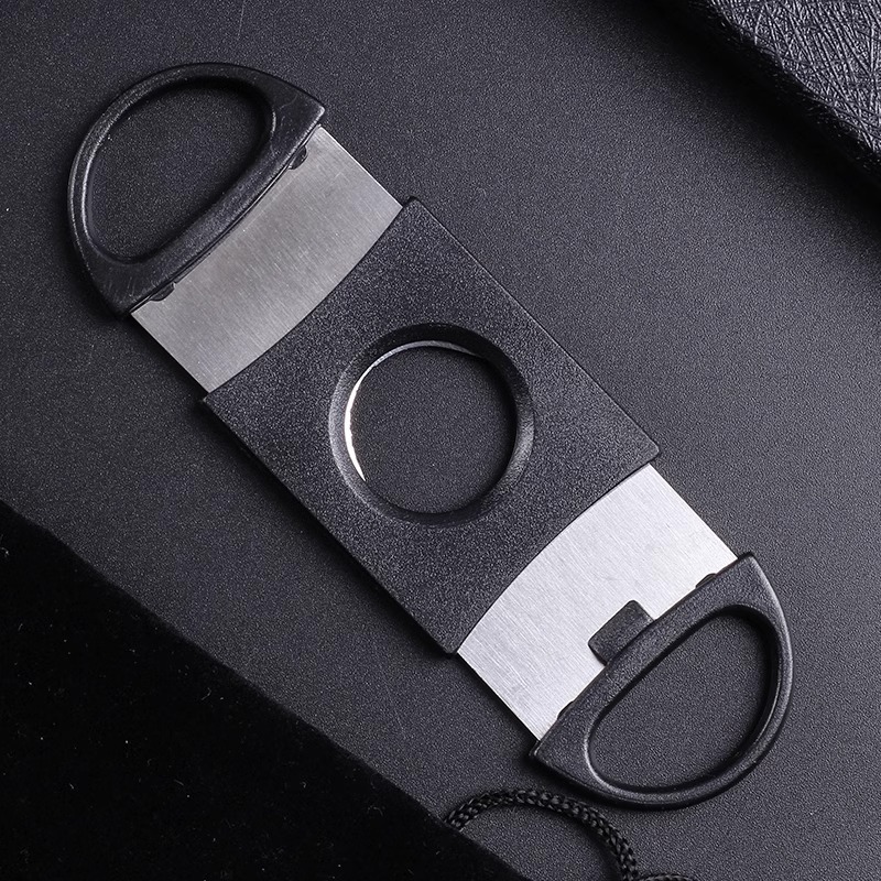 In-Stock Stainless Steel Cigar Cutter with Plastic Handle, Portable Cigar Scissors, Smoking Accessories Manufacturer