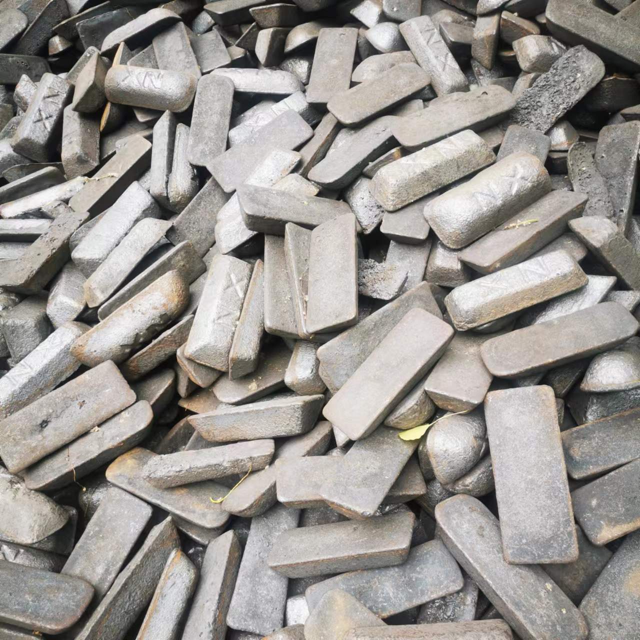 поставка чугуна Q10 для металлургии, чугун для механического производства