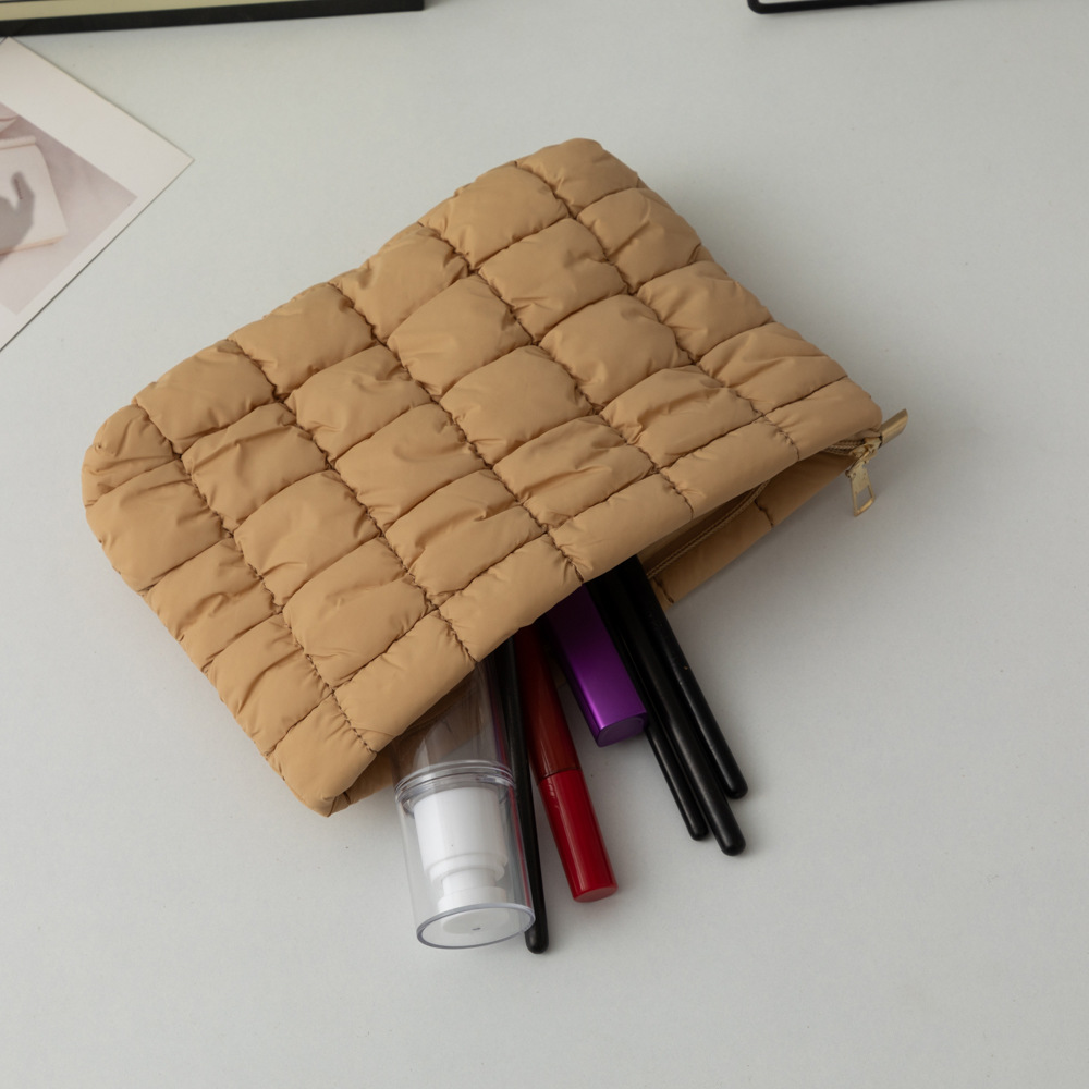 New Solid Color Clutch Bag, Pleated Cosmetic Bag, Trendy Women's Bag, Checkered down Bag, Fashionable Versatile Stylish Small Bag