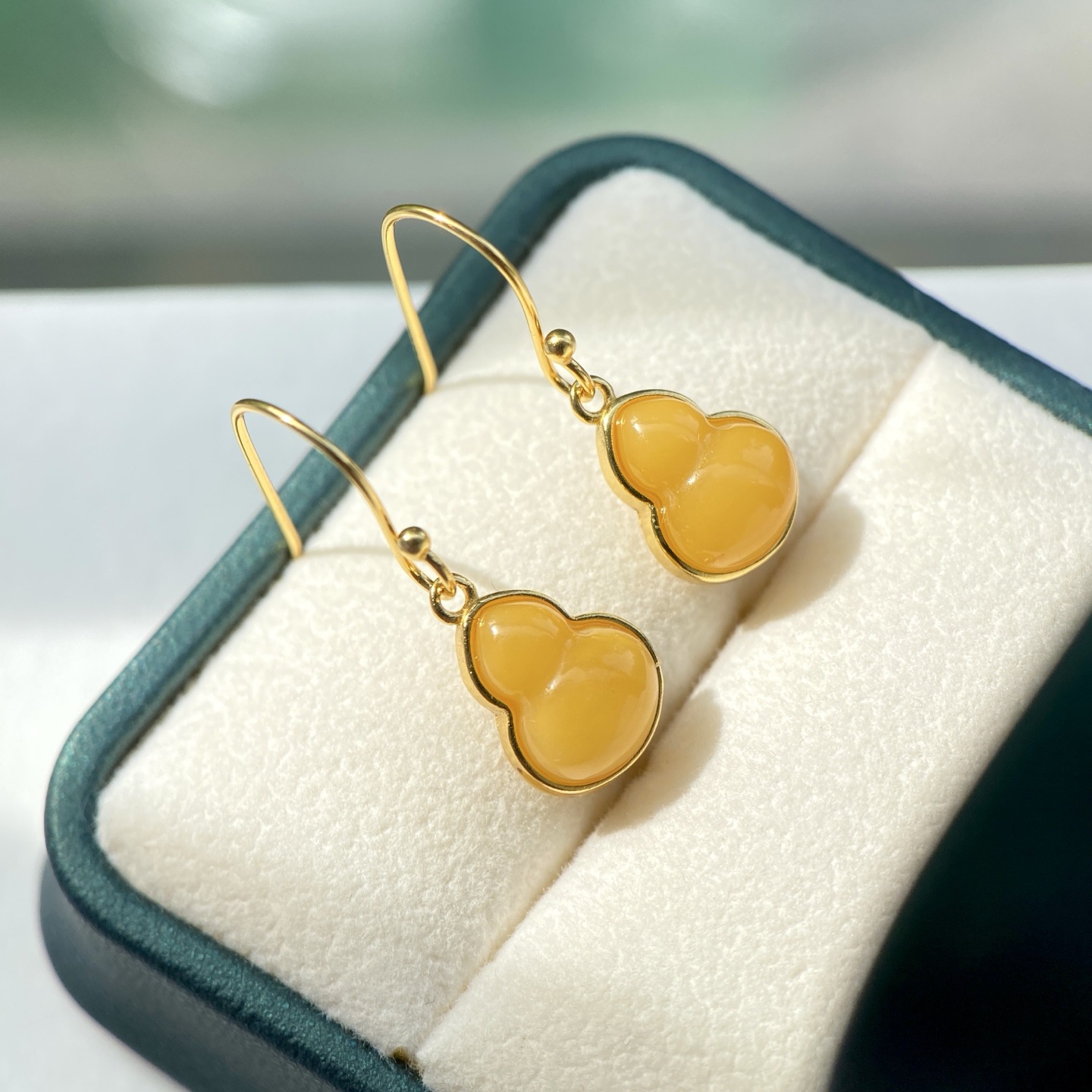 Natural Chicken Oil Yellow Beeswax Gourd Earrings S925 Sterling Silver Inlaid Gourd Earrings Ready for Sale Wholesale New Chinoiserie Earrings