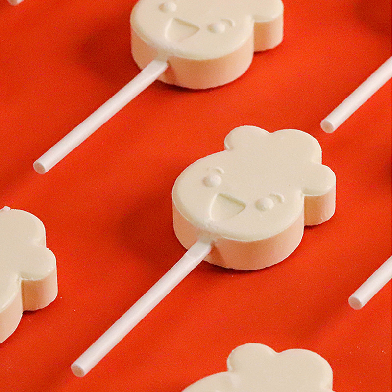 Small Milk Flower QHE with Bovine Colostrum Cheese Milk Stick Separate Dairy Snacks Milk Chip Lollipop