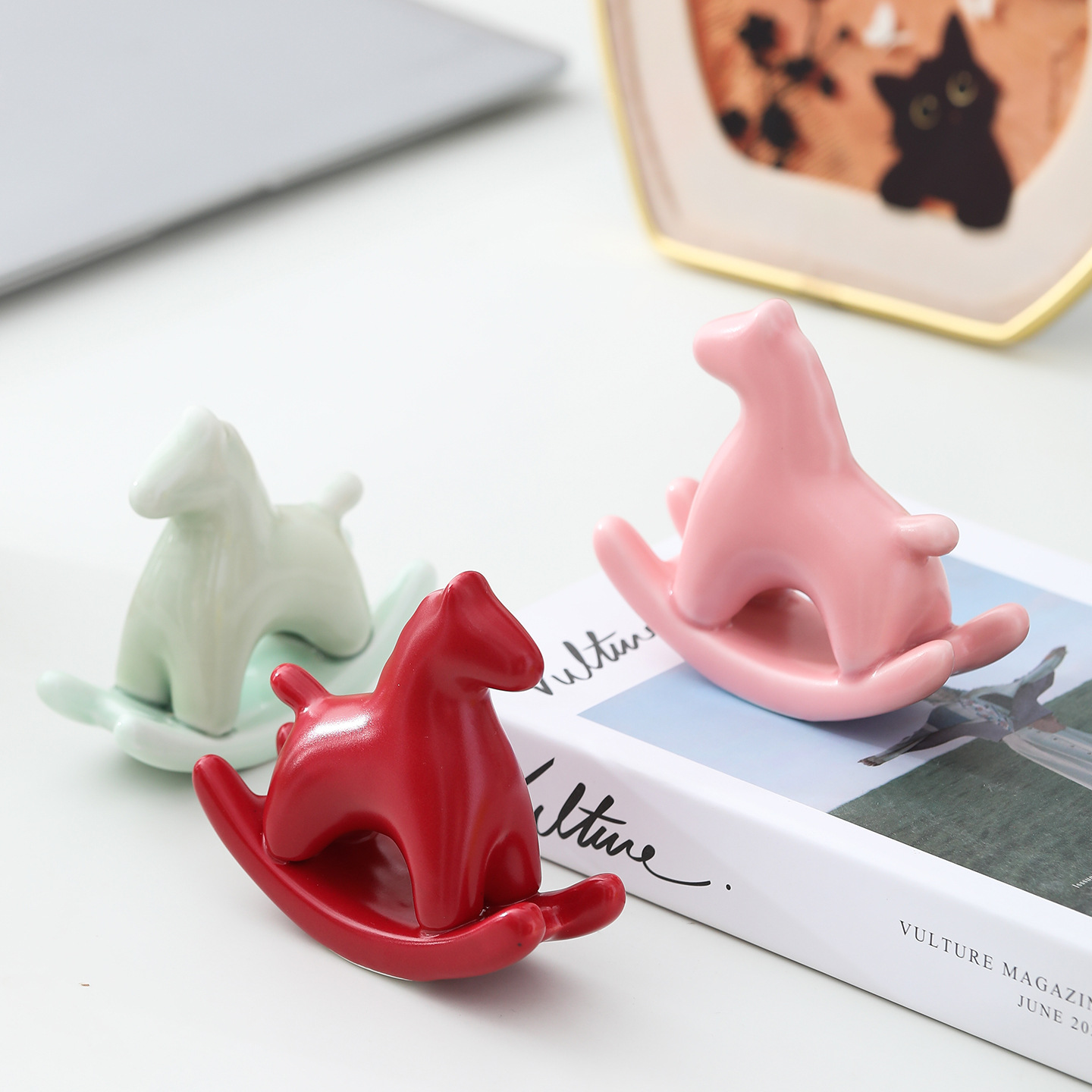Ceramic Rocking Horse Ornaments, Creative High-Looking Desktop Entrance Decorations, Cute Home Crafts for Friends