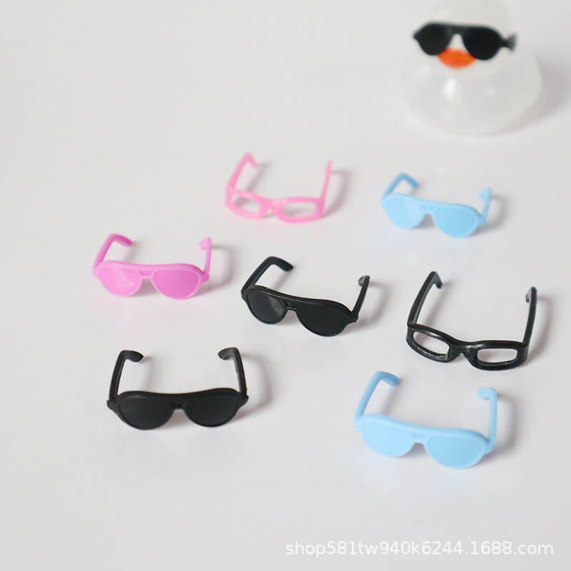 Small yellow duck sunglasses social duck headset accessories milk tea shop mini neighborhood No. 8 duck glasses accessories