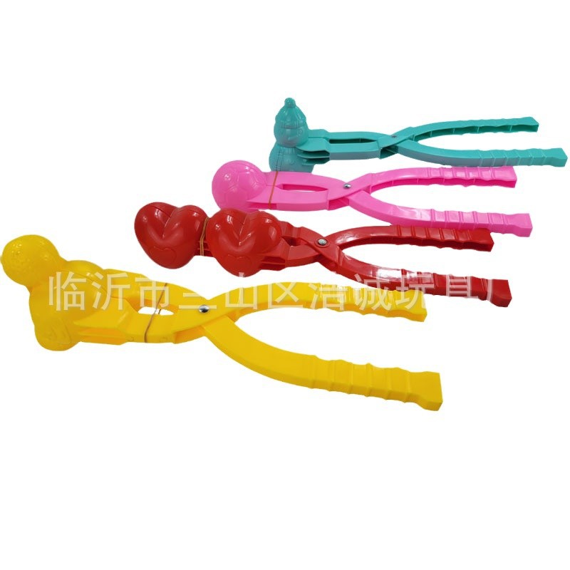 Wholesale Kidsren's Toys Snowball Clip Model Ski Field Amusement Park Supermarket Stall Plastic Clip Sea Beach