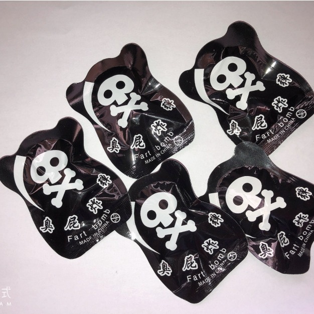 Grenade Trick Man Exploding Bag Tricky Toy/Weird Gadgets Novelty Creative Stinky Bag Stinky Fart Bag/Stinky Bag