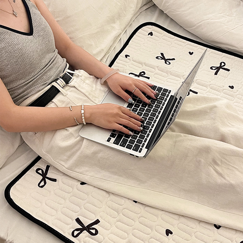 Washable Diaper Pad, Menstrual Period Pad, Small Mattress, Aunt Pad, Menstrual Bed, Girls Dormitory, Universal for All Seasons