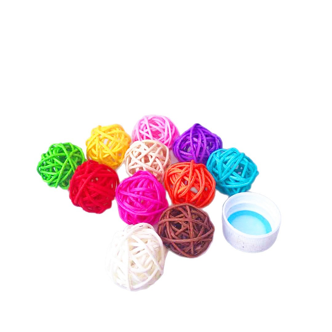 Factory direct 3cm white rattan ball aromatherapy rattan ball kindergarten shopping mall decoration