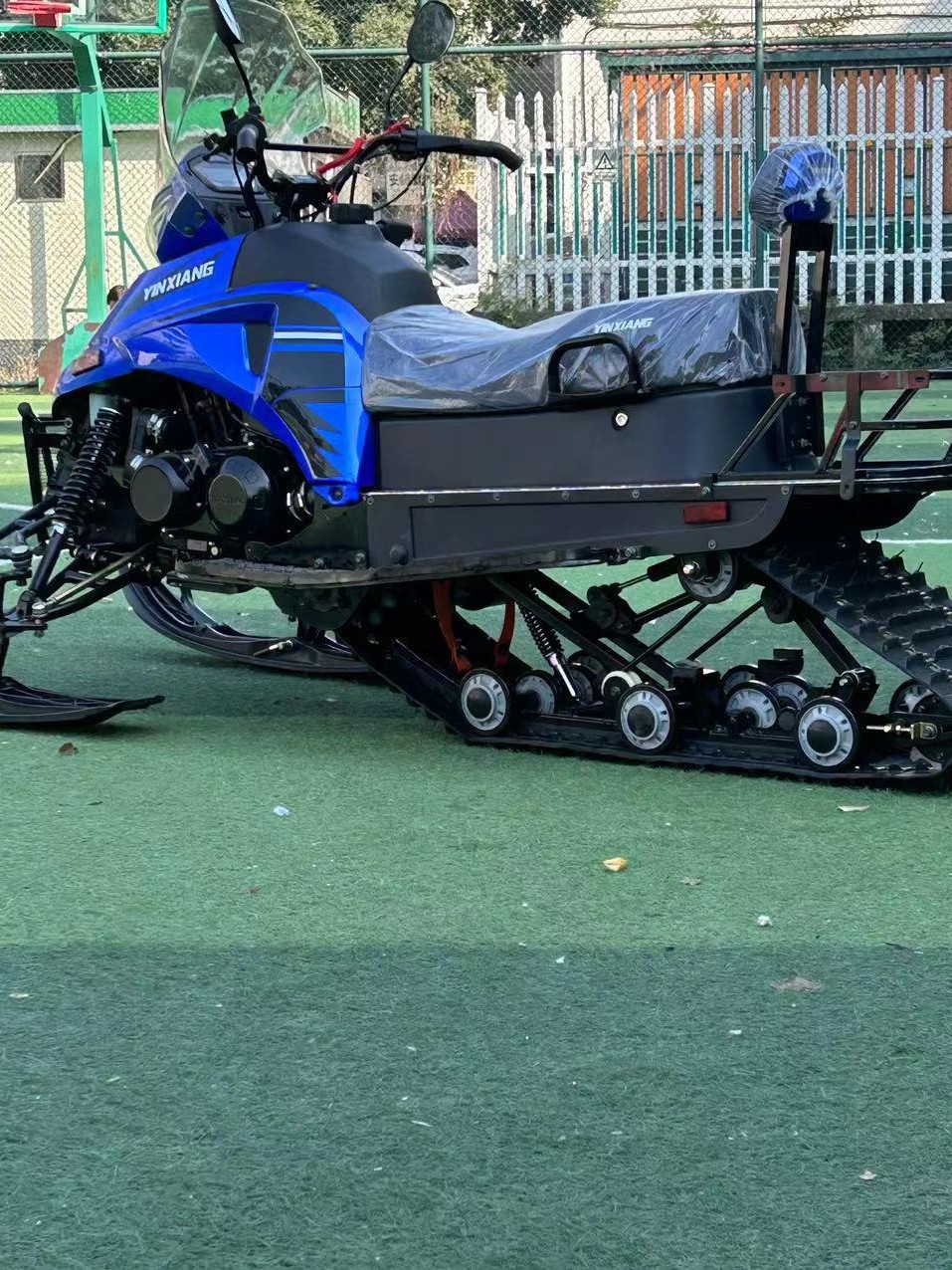 Manufacturer Low-Price Promotion 300Cc Snowmobile Tracked Snow Vehicle Tracked Off-Road Vehicle