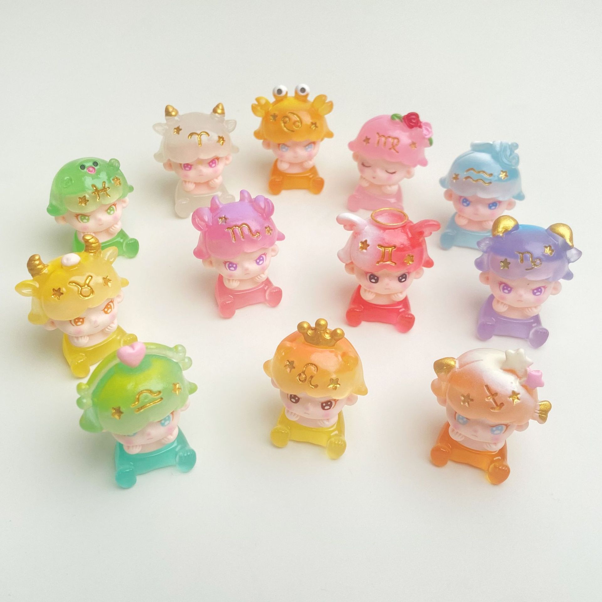 Cute Twelve Zodiac Signs, Gradient Luminous Resin Small Ornaments, Creative Cartoon Cute Particles, Live Broadcast Room Blind Bag DIY