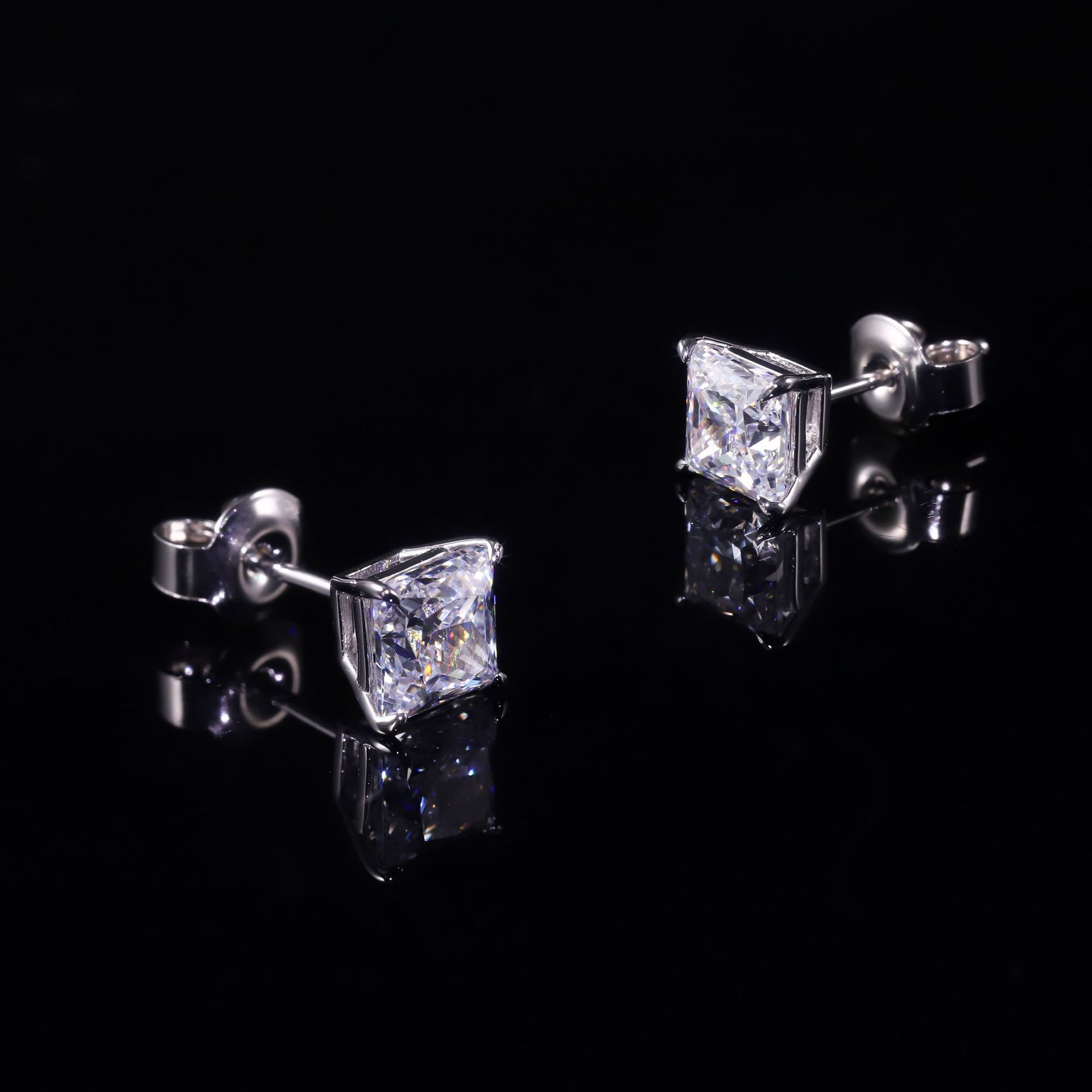 Hot collection eagle claw series cultivation diamond earrings s925 sterling silver gold-plated four-claw earrings 0.5/1/carat