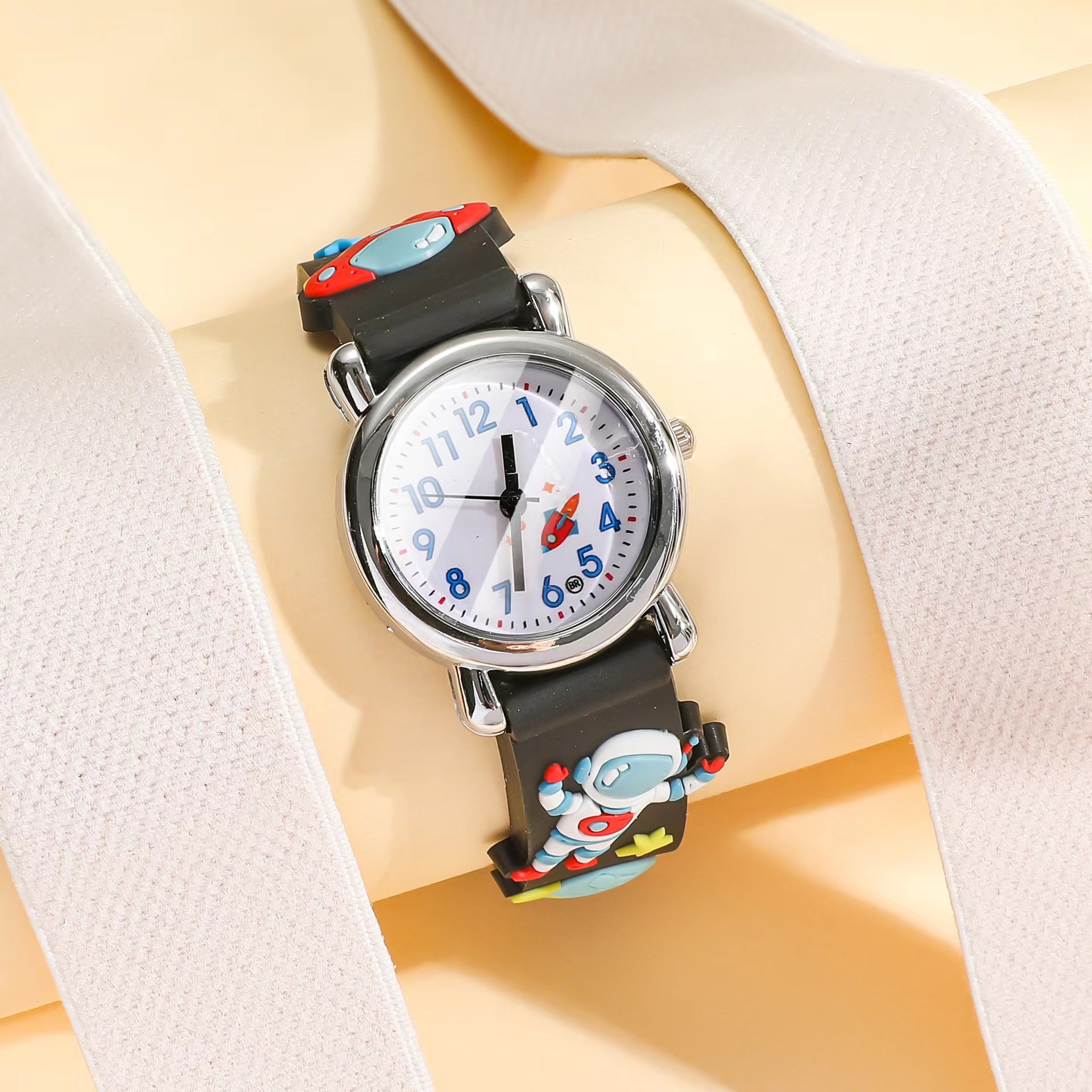 Factory a generation of dripping glue children's watches primary school watches quartz watches boys and girls decorative cross-border gifts