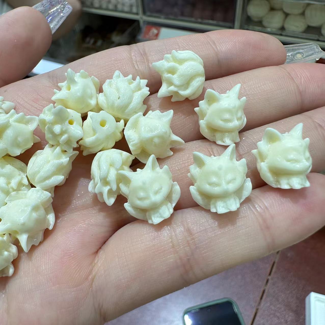 Ivory Fruit Carving with Beads Small Nine-tailed Fox DIY Bodhi Fruit Bracelet Super Cute Cute Accessories Handheld Accessories for Men and Women