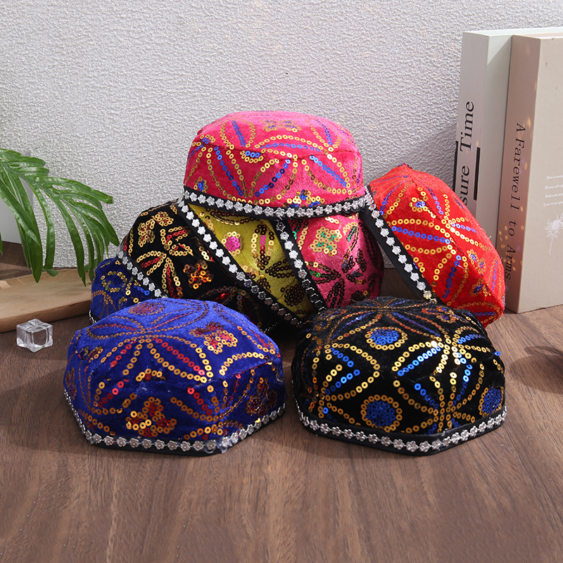 шляпа с цветами для сценического выступления