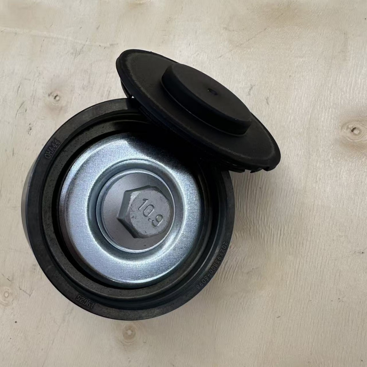 Боковое колесо Sinotruk Mc11 Mc13 Man D20 D26 202V95800-6098, натяжное колесо