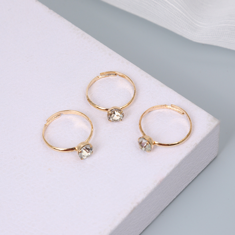 Cross-border hot-selling jewelry diamond ring foreign trade simple fashion live square claw diamond ring exquisite gift ring