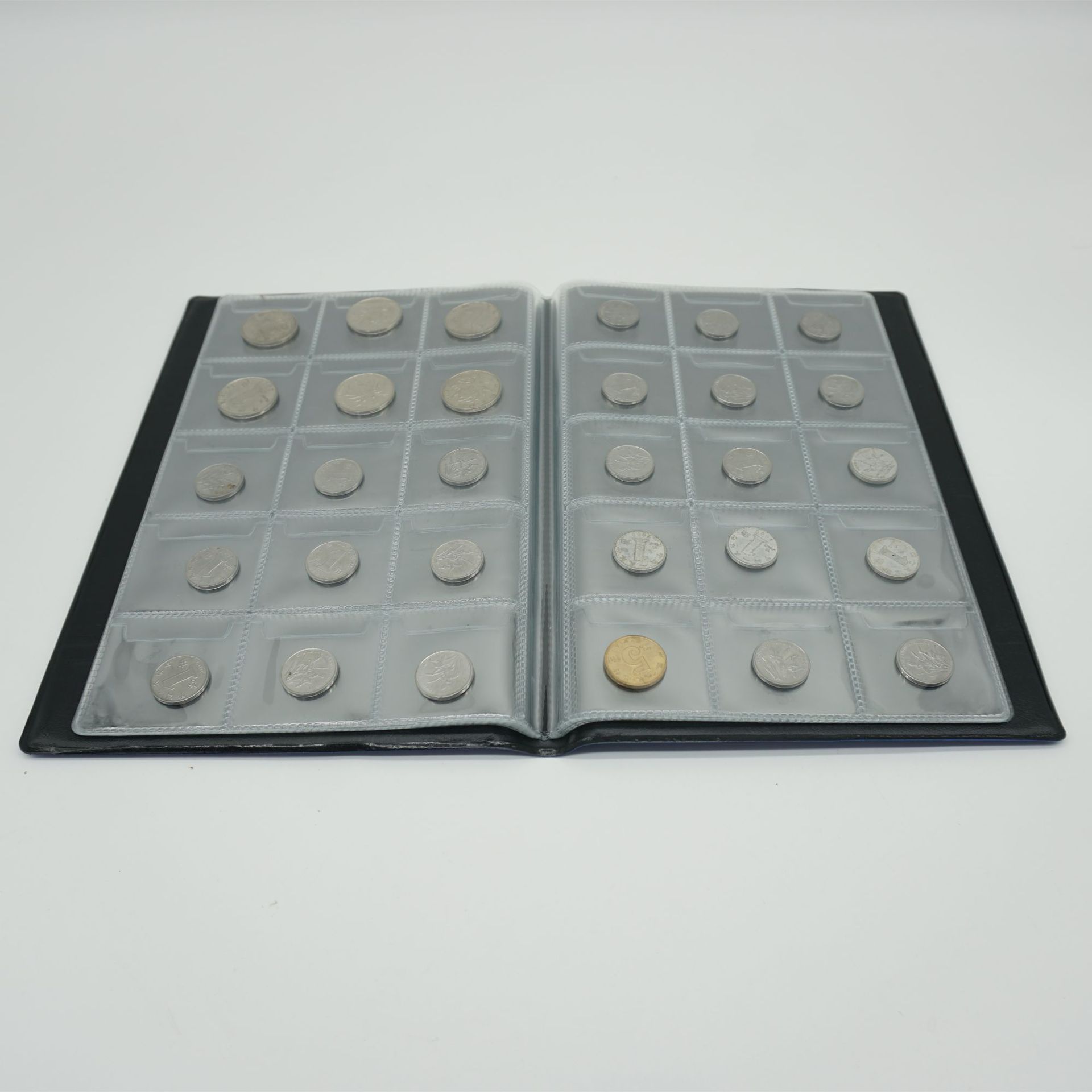 Coin Collection Commemorative Coin Protection Book Wholesale 150 Pieces 240 Coins Commemorative Coin Collection Book