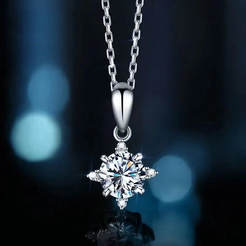 Authentic Sterling Silver Moissanite Diamond Clavicle Necklace Women's Four-Leaf Pendant Light Luxury Birthday Gift for Girlfriend New Style