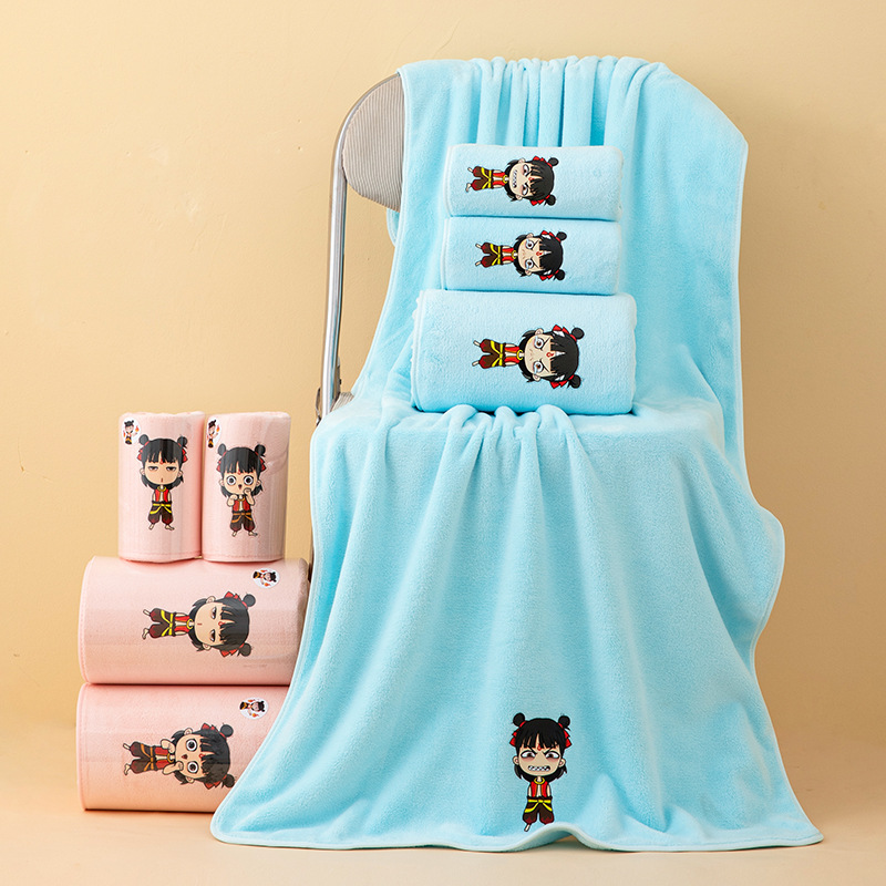 Кастомизированное новое вышитое коралловое флисовое полотенце с утолщенным краем, антибактериальное, комплект полотенец для ванной, быстро сохнущее полотенце