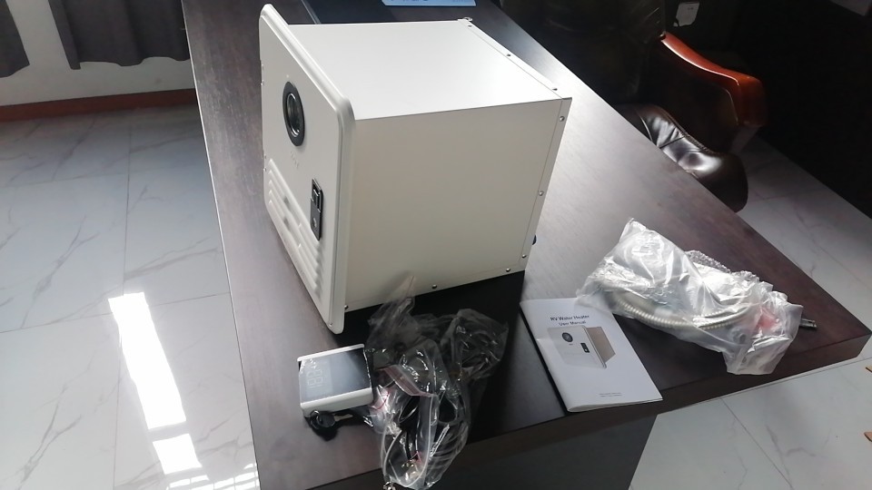 Easy-To-Move Rv Water Heater Gas Burner Constant Temperature Vertical Instant Water Heater Liquefied Petroleum Gas Portable