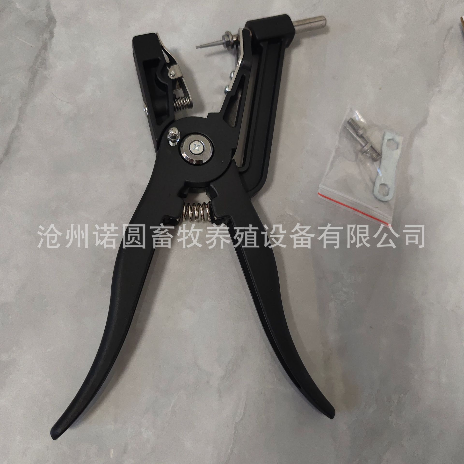 Ear tag pliers animal husbandry equipment integrated ear tag pliers veterinary perforated pliers pig cattle sheep ear tag pliers