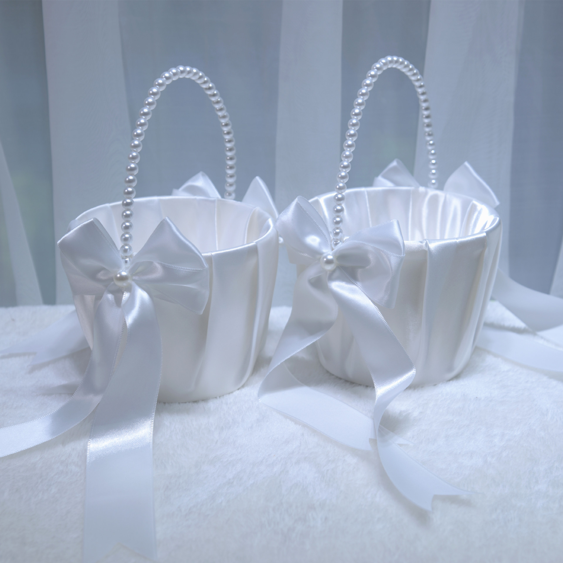 White Flower Girls Baskte White Satin Pearl Flower Knot Flower Girl Flower Basket Taken and Sent in Seconds