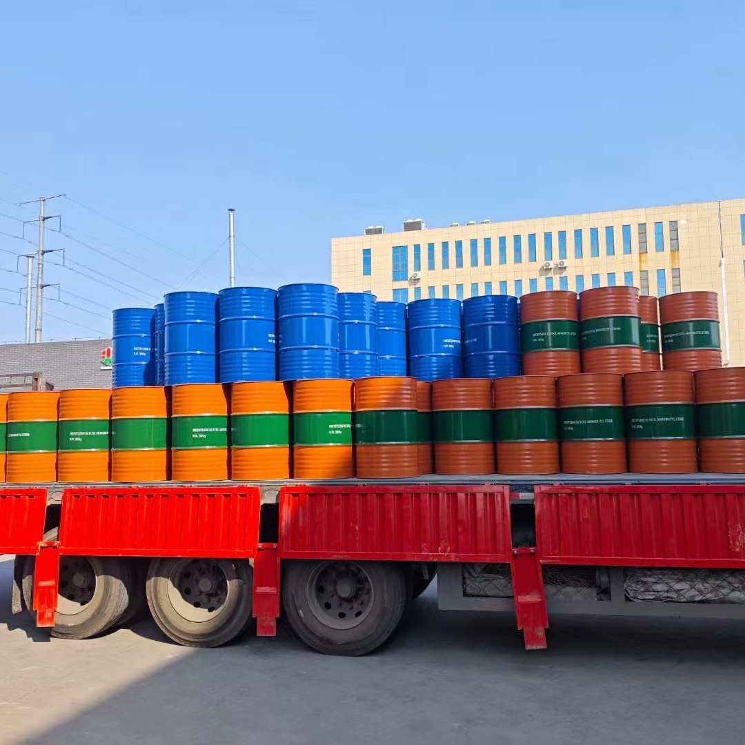 Large Quantities of Diethyl Glycol Monobutyl Ether Are Available at Favorable Prices. Db Is a White-Proof Ink and Coating Solvent, Industrial-Grade Diethyl Glycol Butyl Ether
