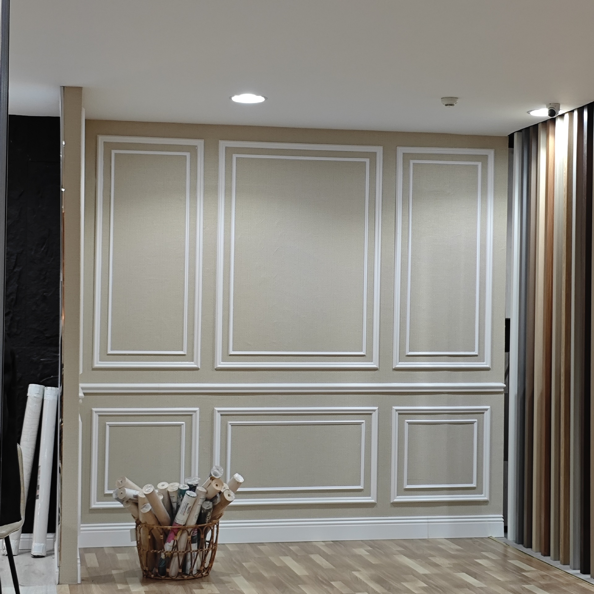 Source Manufacturer Wholesale Ps Foam Line Skirting Decorative Materials Wall Decoration