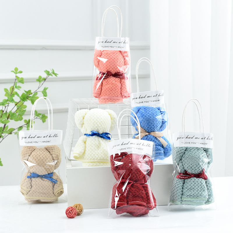 Полотенце с изображением медведя из кораллового велюра в клетку с ананасом и жемчугом, сувенирный маленький подарок 30*30, подарок на открытие, благотворительный сувенир