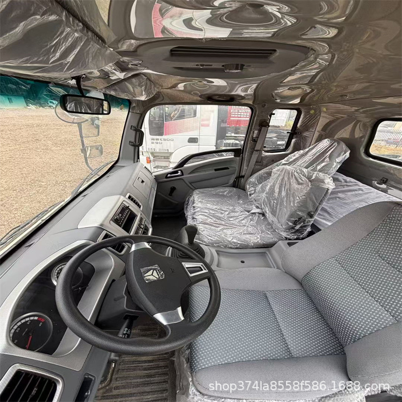 Export Foton 4.2m 5.2m Light Box Truck Two-Axle Aulin Chassis Frame