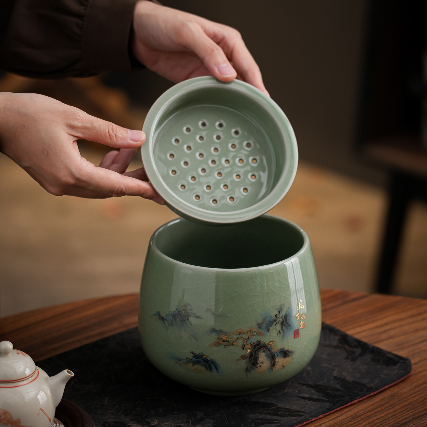 Large Ceramic Tea Strainer with Filter for Tea Waste, High-End Tea Ceremony Accessory, Large Capacity Household Water Basin