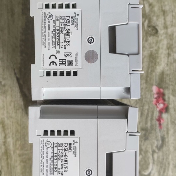 [Negotiable] Fx5U-64Mt/Es, Good Function Package, Sf Free Shipping