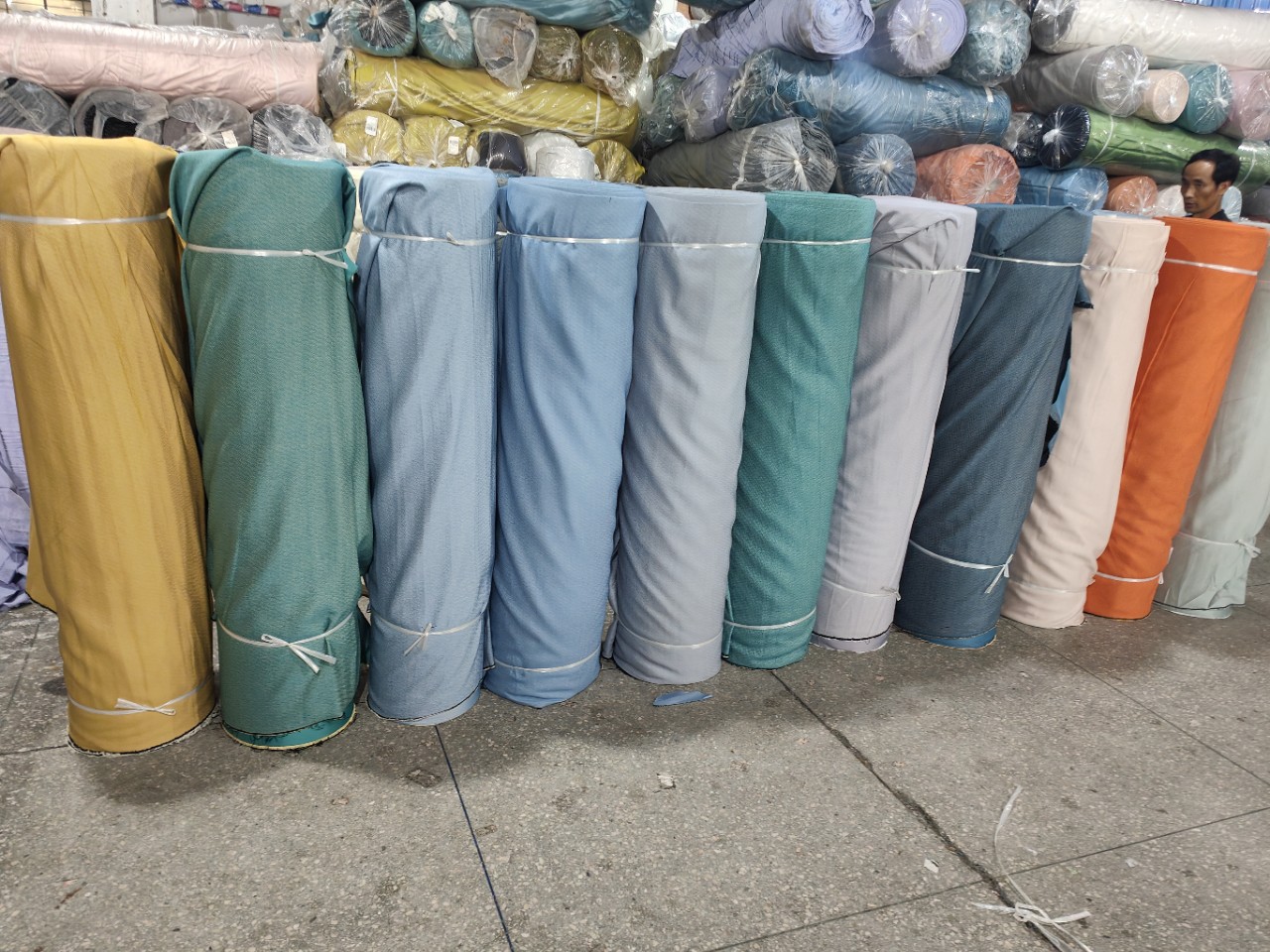 Ткань для штор на складе недорогая поставка легкого вращения гарантированное качество оптовая продажа на рынке