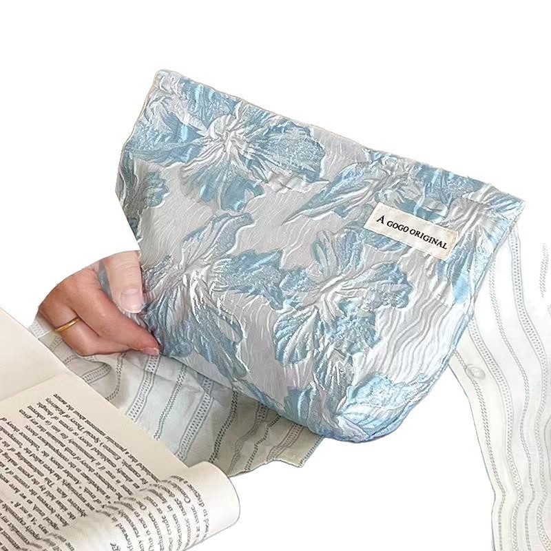 Ins Niche High-End Flower Cosmetic Bag Wrinkled Texture Large Capacity Portable Liner Bag Skin Care Product Storage Bag