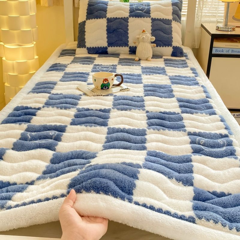 New Thickeneded Milk Velvet Mattress Student Dormitory Single Bedding Pad Bottom Fleece-Lined Bed Sheets Bed Cover Blanket Mattress