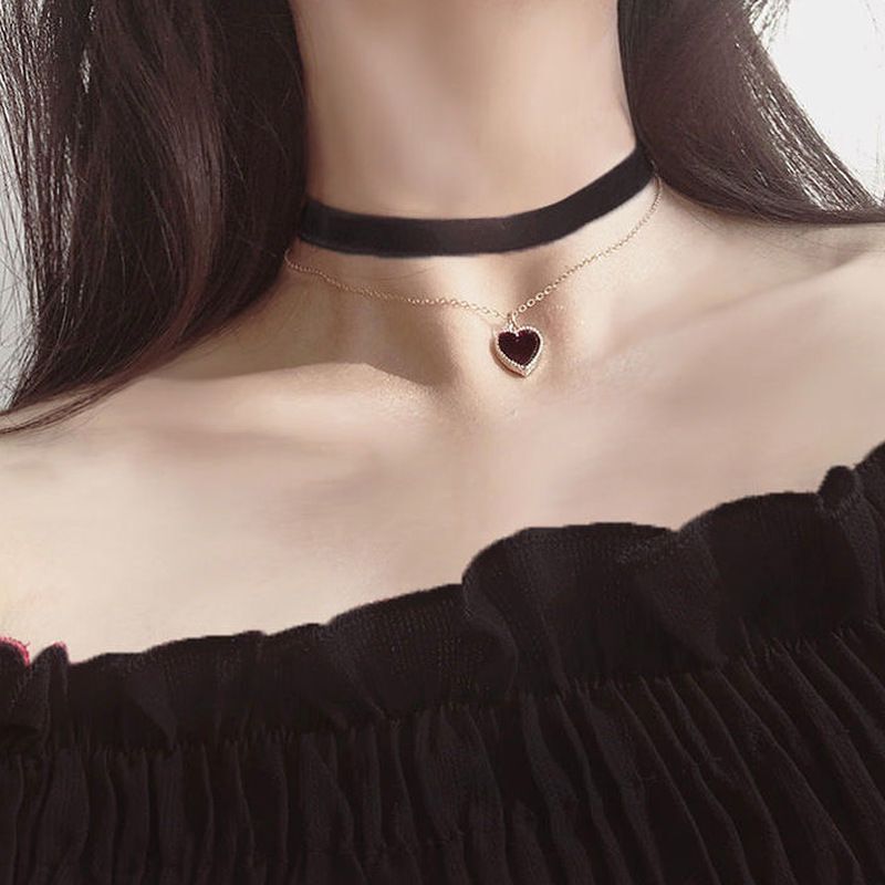 Christmas New Year Red Pendant Girl Vintage Velvet Choker Necklace Distinctive Sweet Love Clavicle Chain Necklace