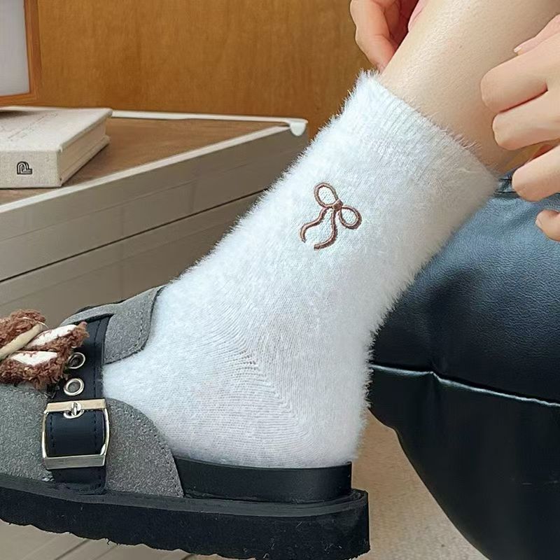 Zhujie Women's Mid-Calf Socks Autumn and Winter New White Versatile Trendy Mink Velvet Warm Women's Socks with Extra Fleece and Thickened Trendy