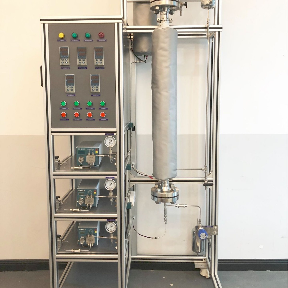 Устройство для оценки катализаторов, фиксированное реакционное устройство, устройство для высокотемпературного гидрирования