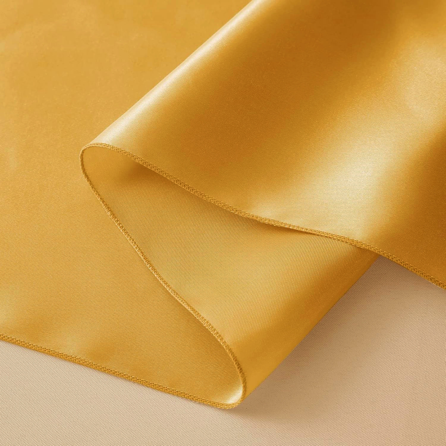 Factory wholesale solid color satin satin table runner high density lock edge wedding table cloth decoration simple modern European table runner