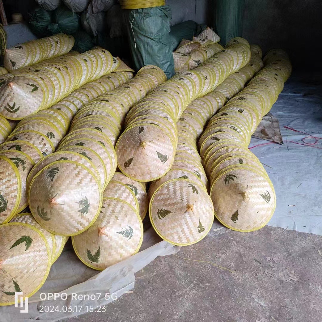 Source Manufacturer Bamboo Hat with Three Leaves for Tea Picking, Sun Protection, Rain Protection, Children's and Adult's Bucket Hat for Performance and Decoration