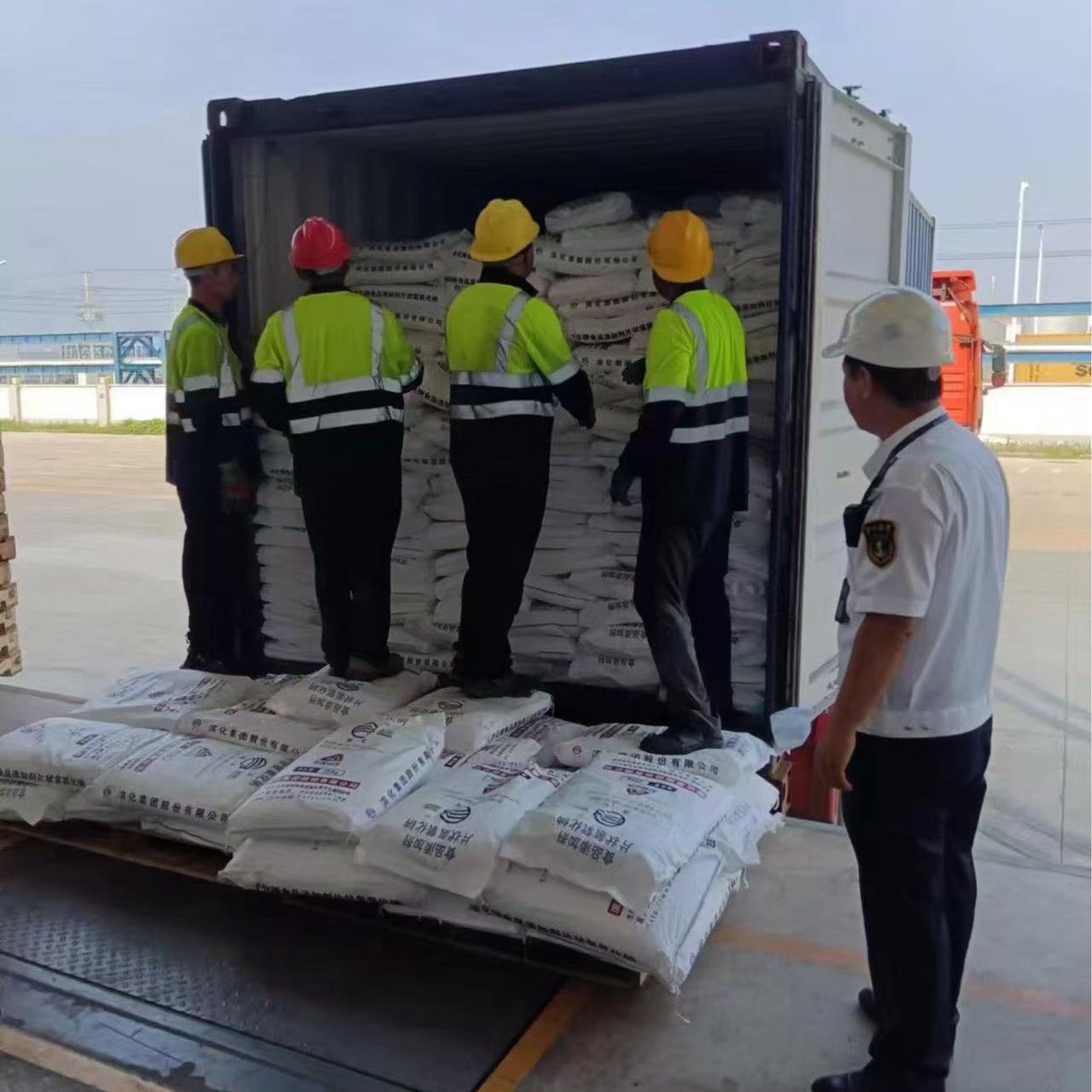 Sodium Hydroxide 20 Years of Production Experience 98% Content Multi-Purpose Disinfection Alkali Industrial Grade