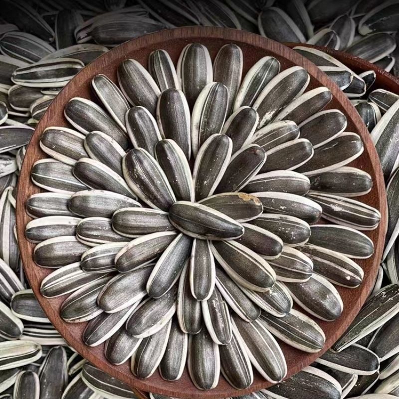 2025 New Arrival Raw Sunflower Seeds Fresh Sunflower Seeds Original Flavor Bulk Wholesale Roasted Seeds Large Snack