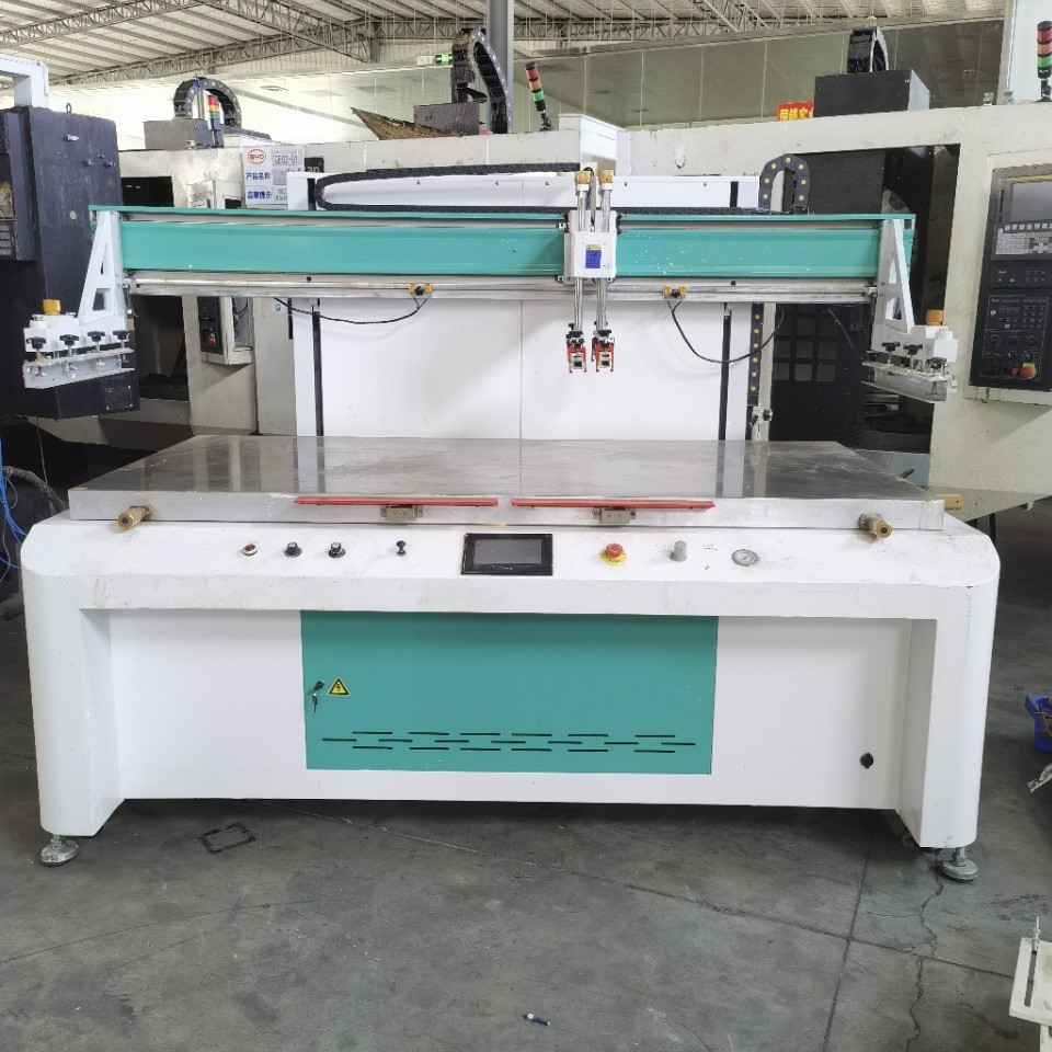 Масштабная переработка экранных печатных машин, машин для тампонной печати, сборочных линий печей