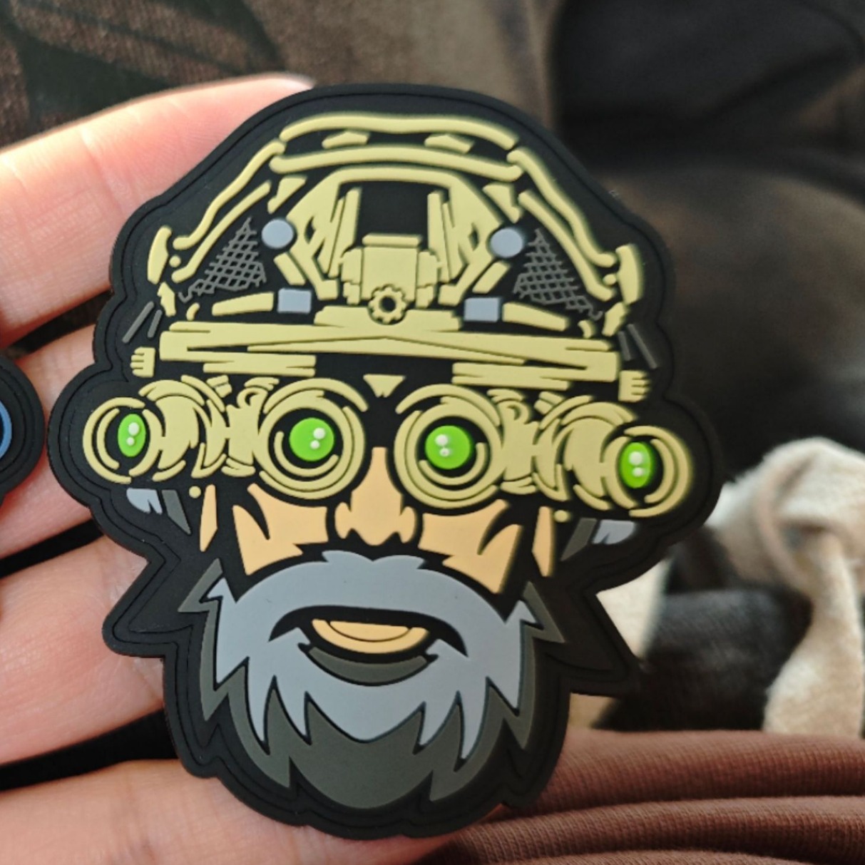 Малосерийные тактические PVC нашивки и повязки