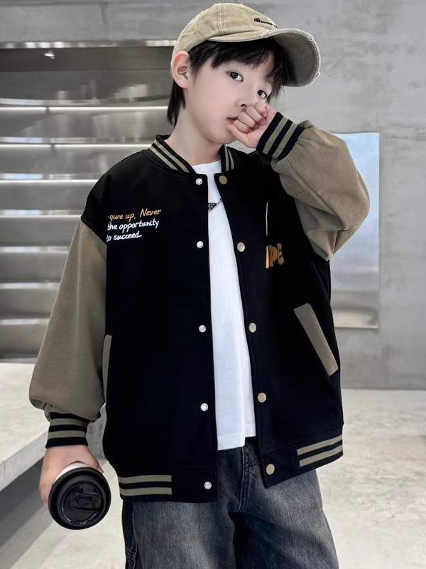Boys' Spring and Autumn Jacket 2025 New Boys' Autumn Sports Baseball Jacket for Older Children Stylish Cardigan Top Trendy