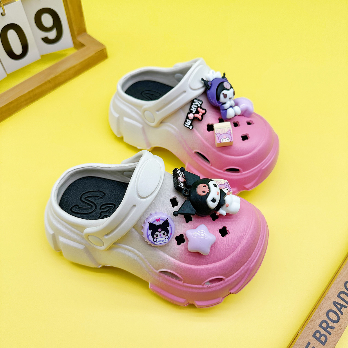 Summer New Outfit Fashionable All-match Bottle Cap Kulomi Boys and Girls Soft Bottom Non-slip Sandals and Slippers EVA Hole Shoes