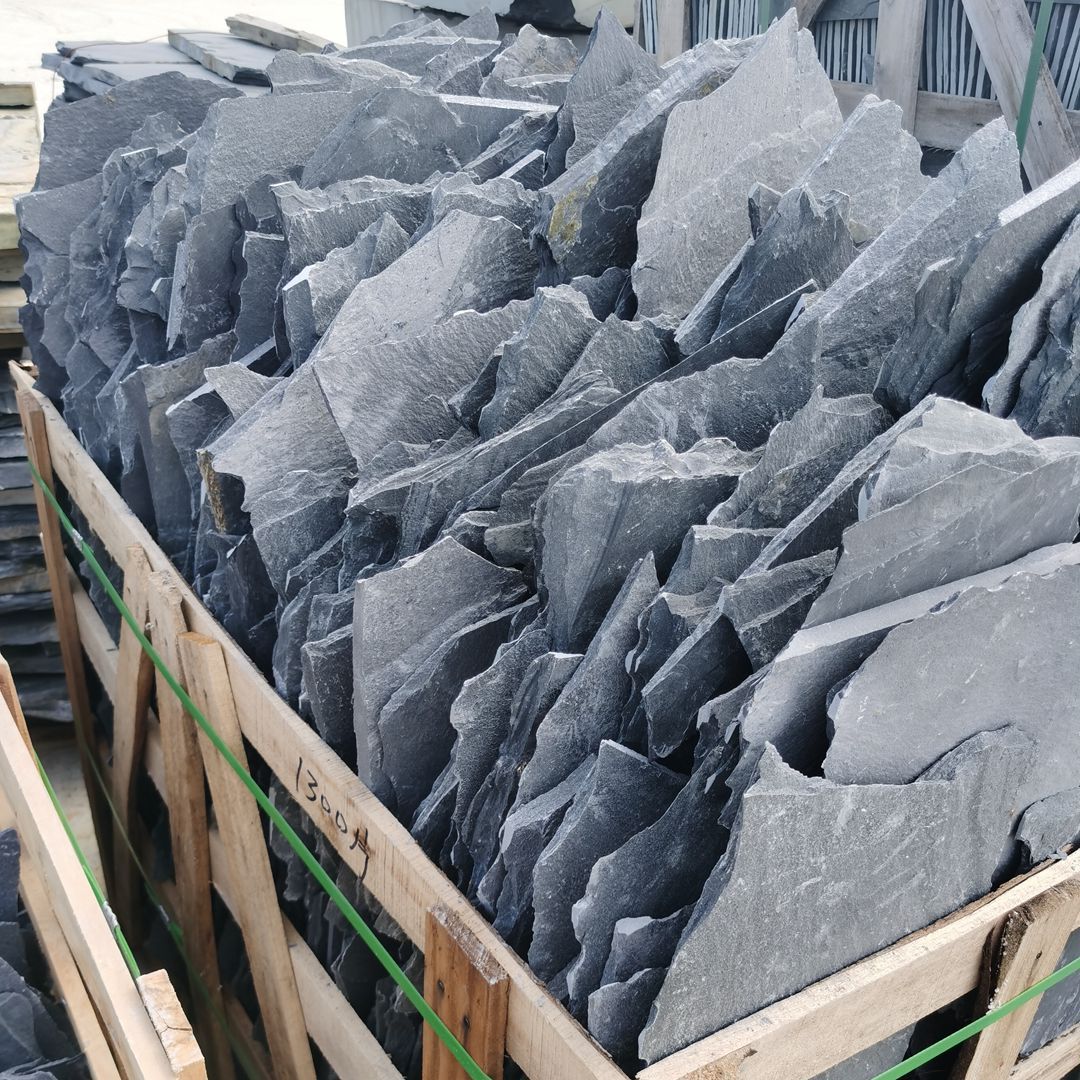 Black Slate Flake Stone Underwater Flake Stone Natural Asymmetrical Bluestone Slab Water Feature Pool Bottom Page Rock Flake Slake Rock