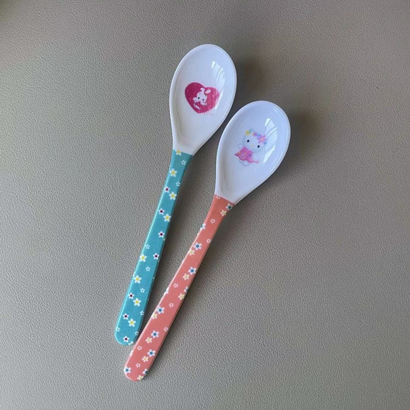 Foreign trade melamine tableware plastic small spoon children feeding spoon imitation porcelain cartoon spoon spoon spoon spoon 1 yuan supply