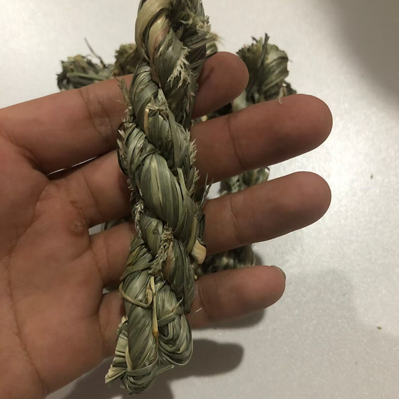 Pet Supplies Timothy Hay Grass Woven Toys for Rabbits, Chinchillas, Guinea Pigs, and Hamsters