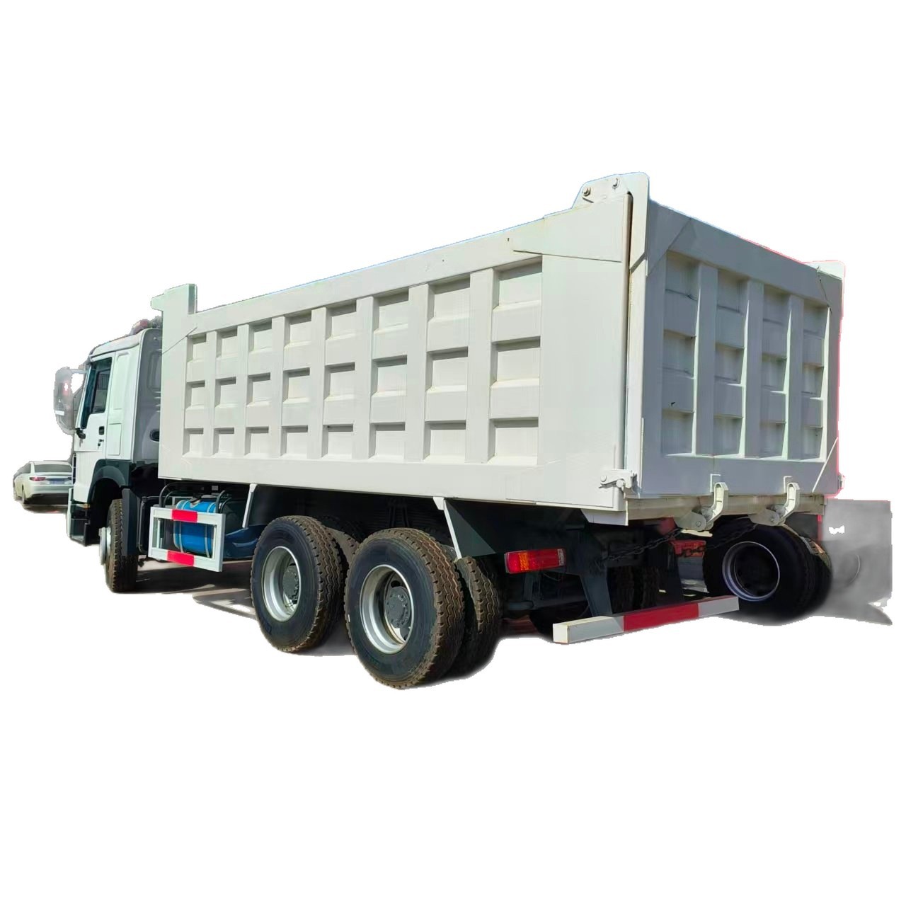 Cross-Border Export of Refurbished Howo Dump Trucks, 6X4 Rear Eight-Wheel Dump Trucks, Howo Truck Tractors, 371 Horsepower